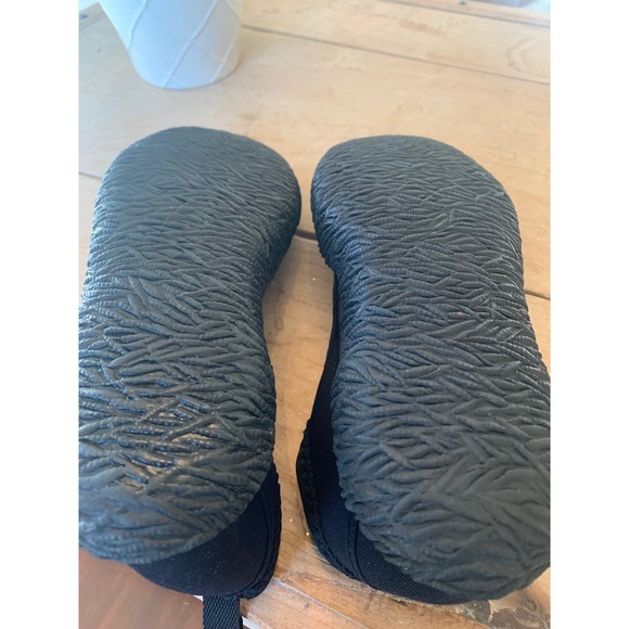 Body Glove Black Neoprene Water Shoes Slip On Aqua Socks Mens 8 Unisex Reef Shoe - Picture 8 of 12